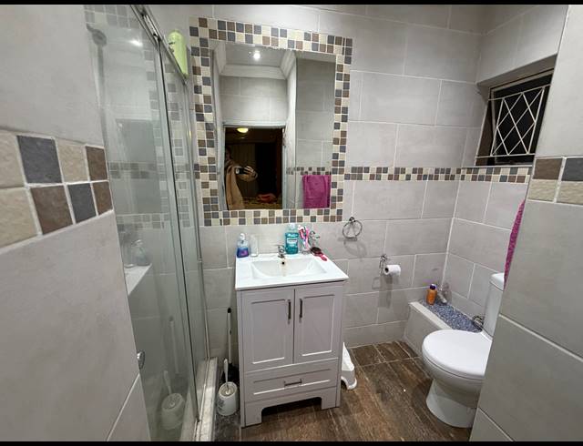 4 BEDROOM FREESTANDING FOR SALE IN FAUNA PARK